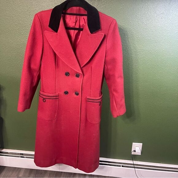 elegant winter Red medium peacoat - Picture 7 of 8